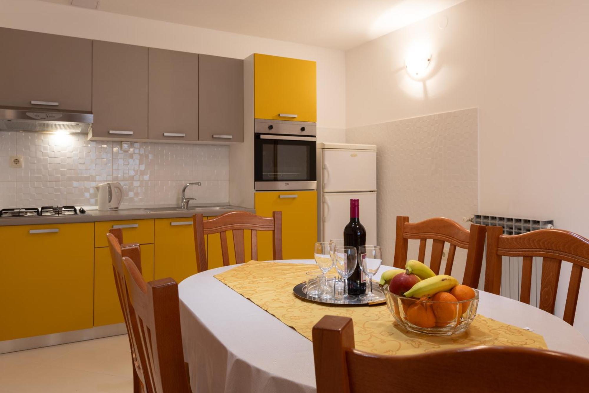 Brela Family Apartment Екстер'єр фото